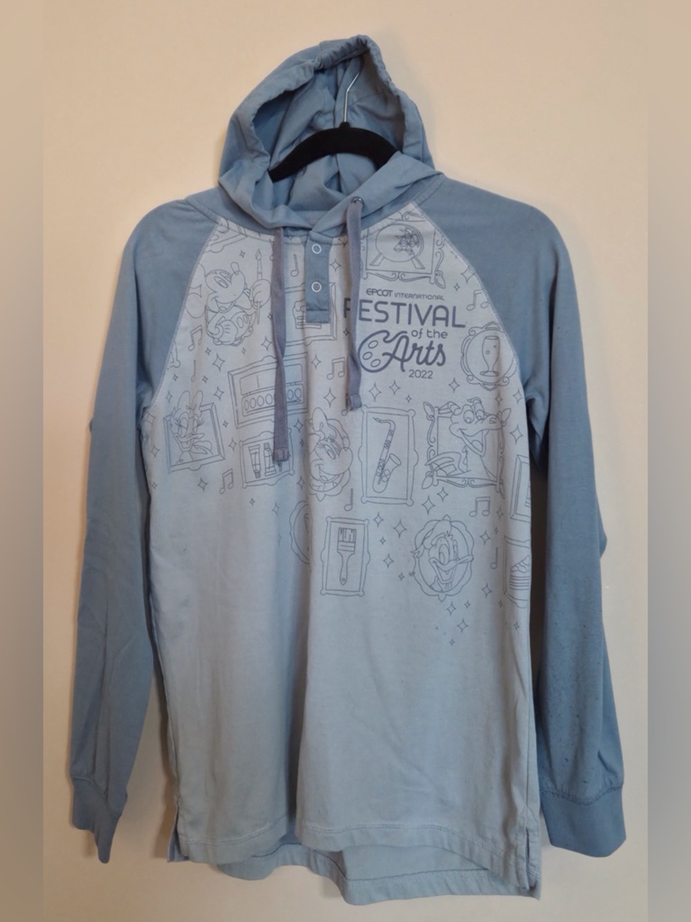 Women’s Size Small Snap Front Disney Passholder Hooded Sweatshirt